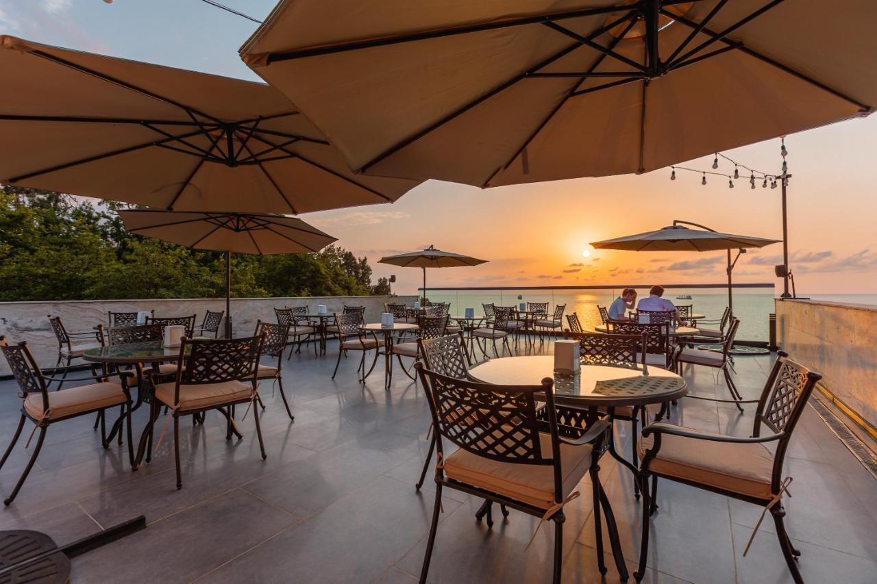 Capo Verde Hotel บาทูมิ ภายนอก รูปภาพ