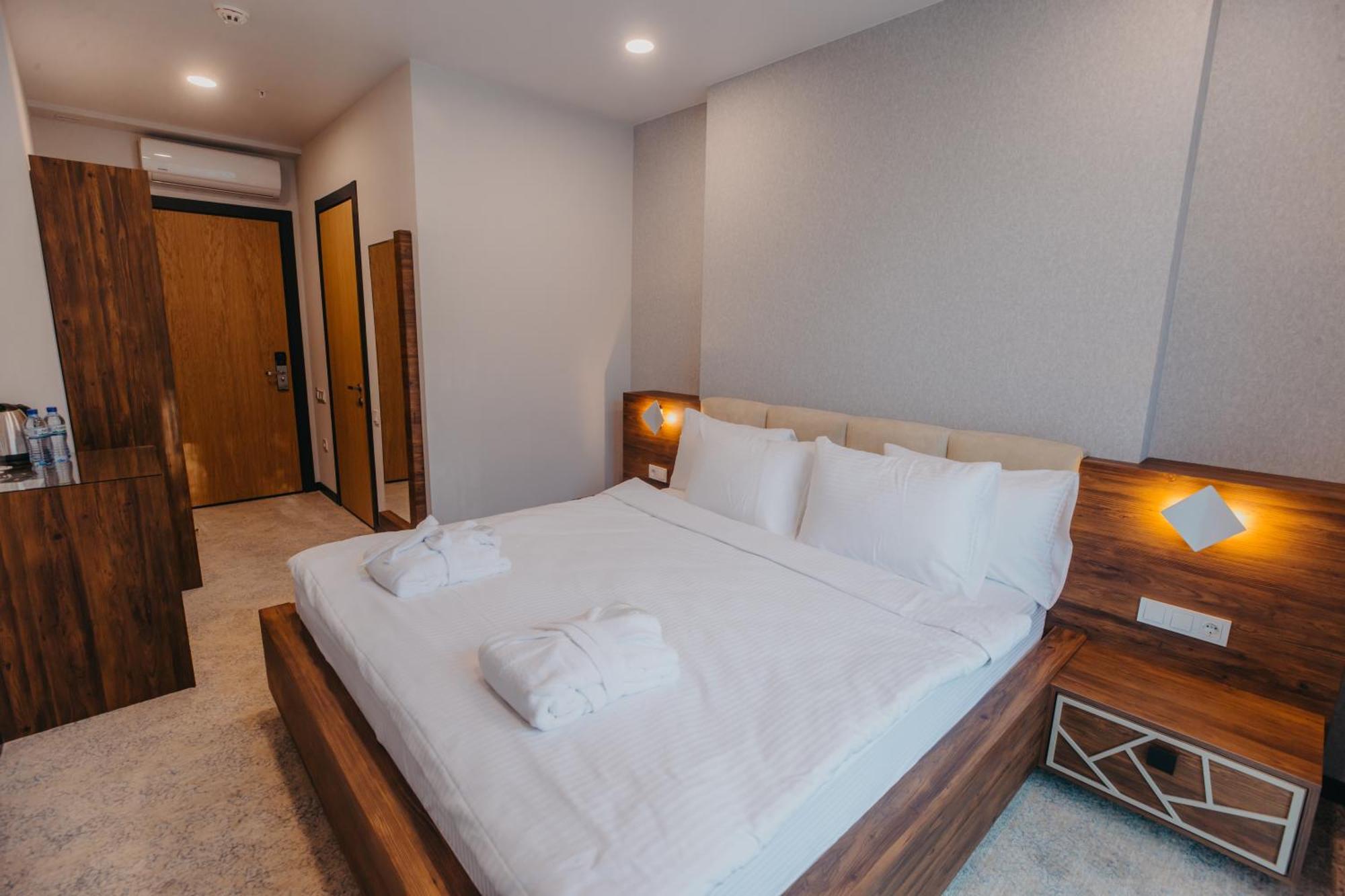 Capo Verde Hotel บาทูมิ ภายนอก รูปภาพ